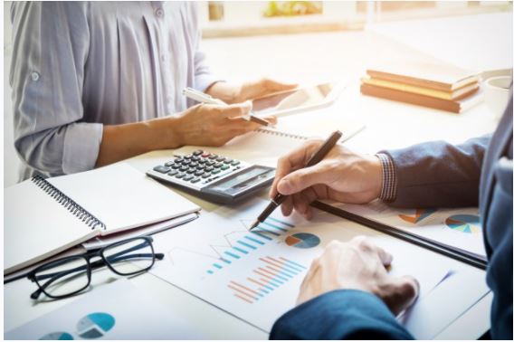 Image of The Brand Dilemma- To Spend or Not To Spend on Advertising in Pandemic